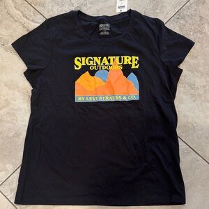 Levi's black Signature Outdoors Tee